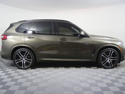 Certified 2023 BMW X5 xDrive40i w/ M Sport Package AWD/4WD image 2
