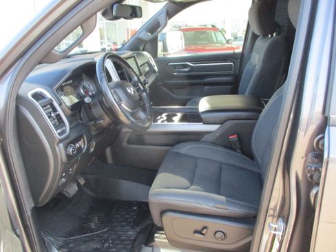 Used 2019 RAM 1500 Big Horn AWD/4WD image 4