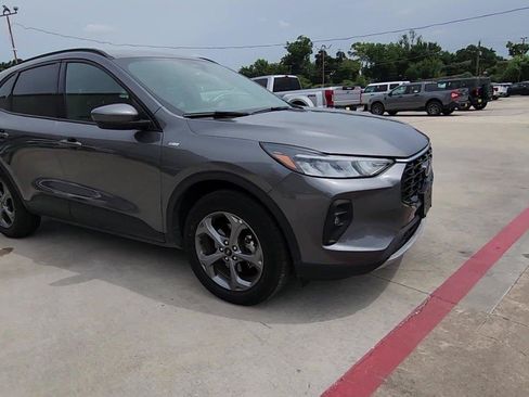 Used 2025 Ford Escape ST-Line Select AWD/4WD image 2