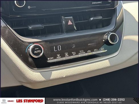 Used 2022 Toyota Corolla LE FWD image 29