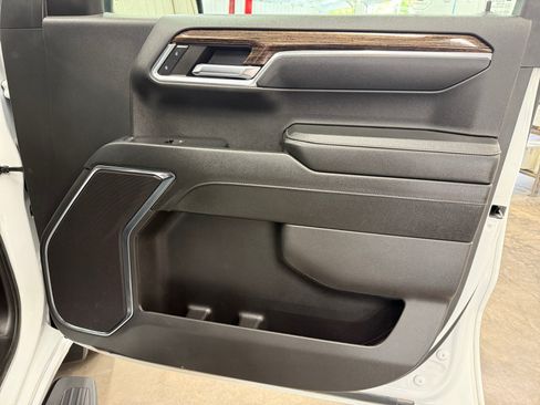 Used 2024 GMC Sierra 1500 Elevation w/ LPO, Elevation Black Package AWD/4WD image 25