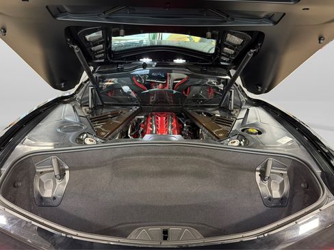Used 2020 Chevrolet Corvette Stingray 2LT w/ 2LT Preferred Equipment Group RWD image 43