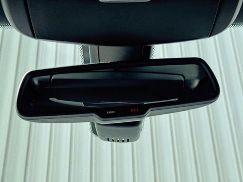 Used 2015 Dodge Charger SXT RWD image 31