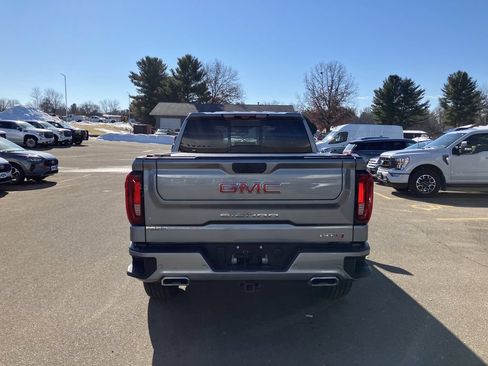 Used 2023 GMC Sierra 1500 AT4 w/ AT4 Premium Package AWD/4WD image 7