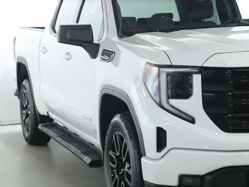Used 2024 GMC Sierra 1500 Elevation AWD/4WD image 8
