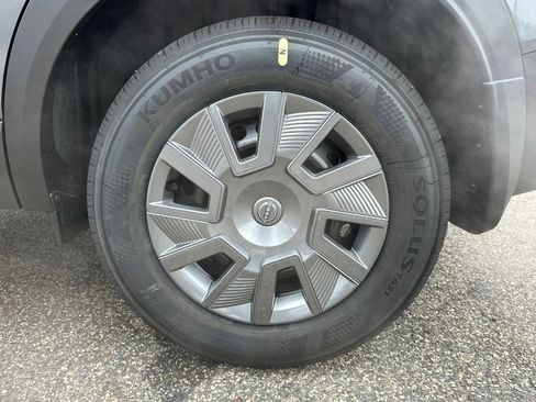 New 2026 Nissan Kicks S w/ Charging Package FWD image 19