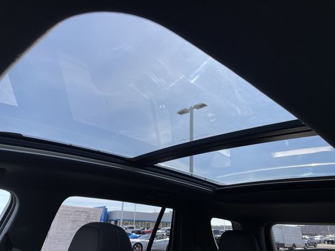 Certified 2025 Chevrolet Equinox LT image 17