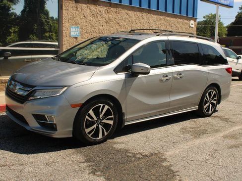 Used 2018 Honda Odyssey Elite image 3