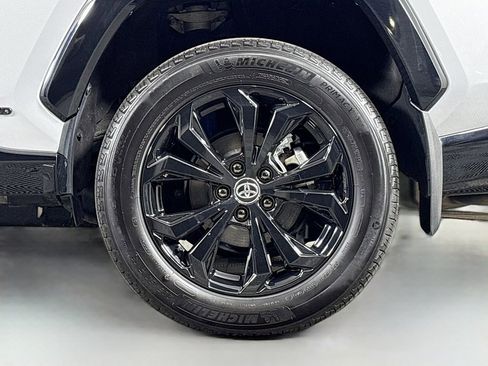 Used 2023 Toyota RAV4 XSE AWD/4WD image 35