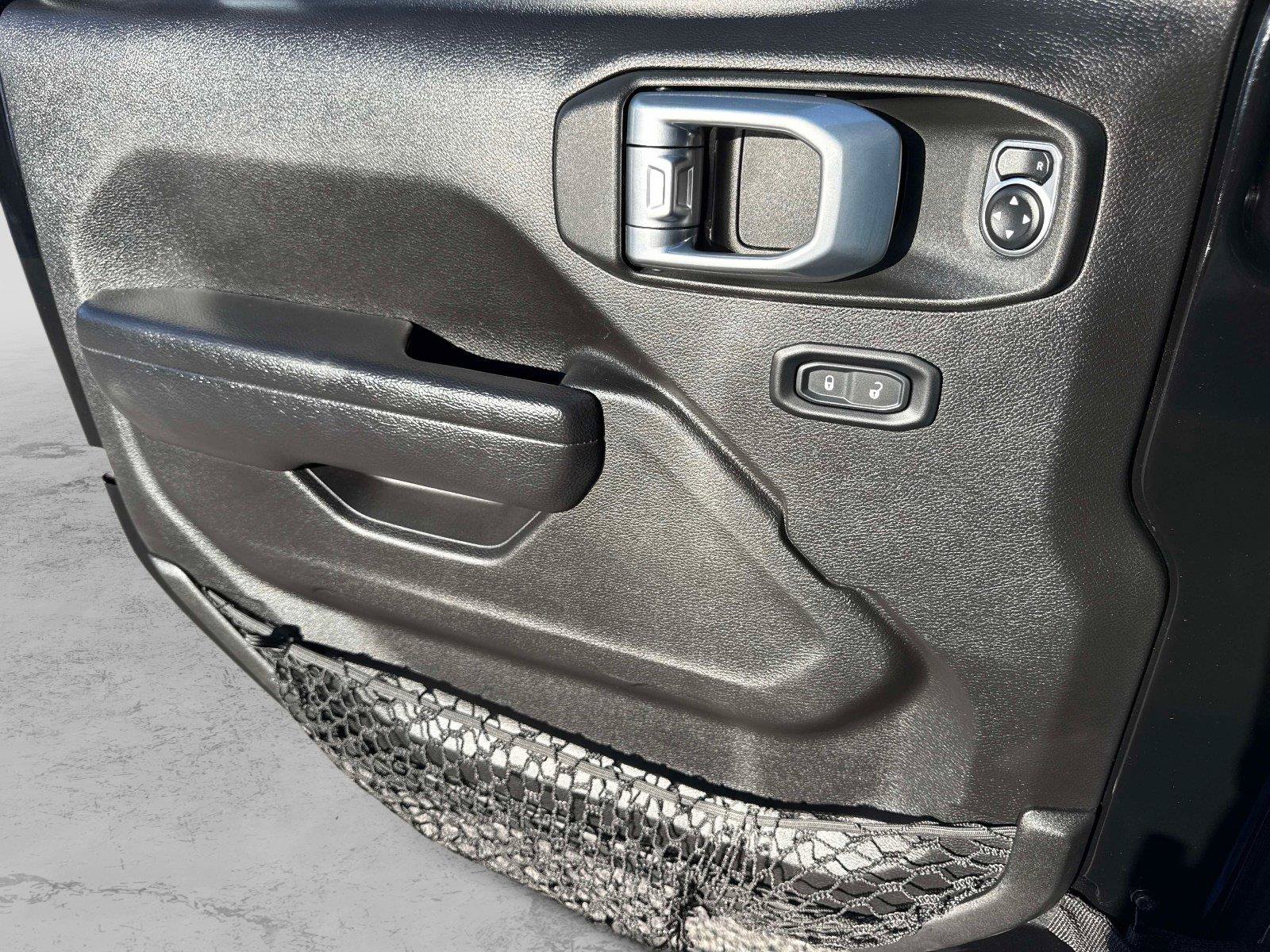 Certified 2022 Jeep Wrangler Unlimited Rubicon w/ LED Lighting Group AWD/4WD image 14