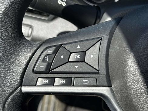 Used 2024 Nissan Altima 2.5 SV FWD image 18