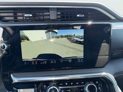 Used 2026 GMC Sierra 3500 Denali w/ Denali Reserve Package AWD/4WD image 5