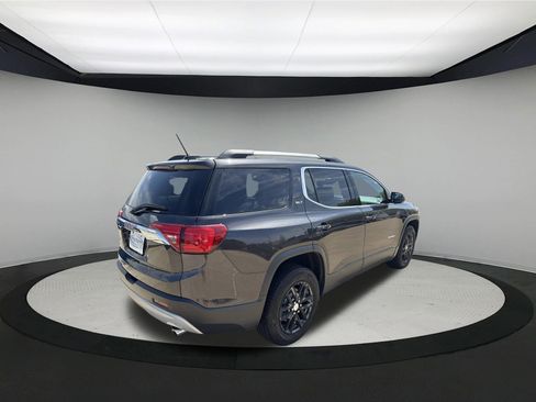 Used 2018 GMC Acadia SLT FWD image 7