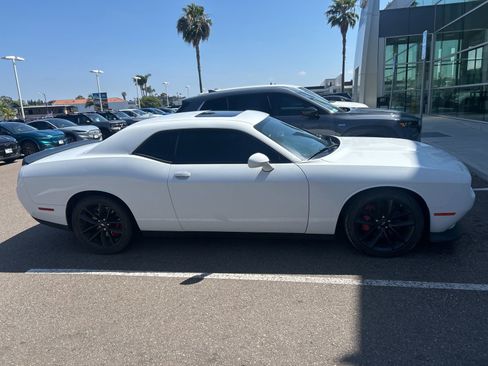 Used 2022 Dodge Challenger GT w/ Plus Package RWD image 4