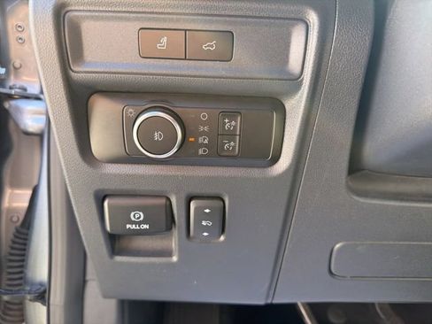 Used 2024 Ford Expedition Limited AWD/4WD image 18