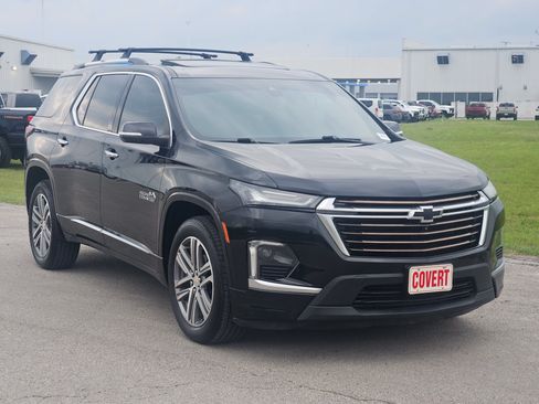Used 2023 Chevrolet Traverse High Country w/ LPO, Floor Liner Package AWD/4WD image 3