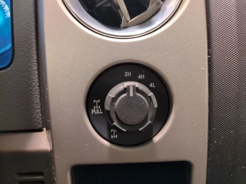 Used 2012 Ford F150 XLT w/ XTR Pkg image 21