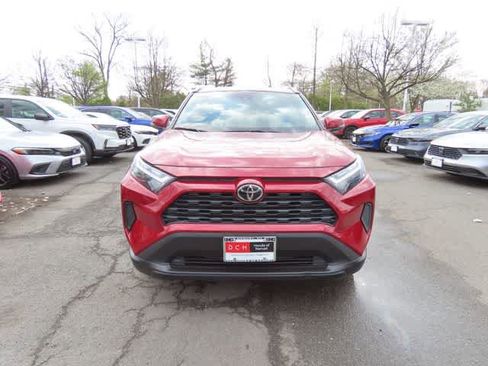 Used 2022 Toyota RAV4 XLE w/ Convenience Package AWD/4WD image 6
