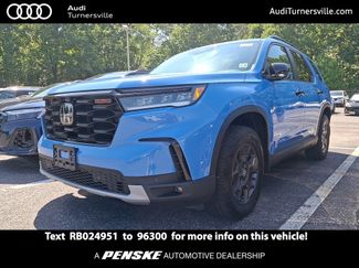 Used 2024 Honda Pilot TrailSport video 1