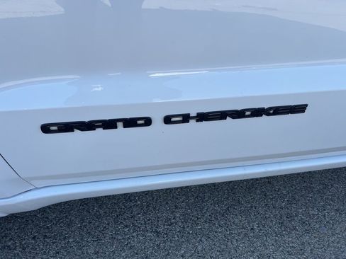 Used 2018 Jeep Grand Cherokee Altitude AWD/4WD image 31