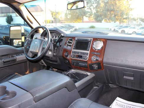 Used 2011 Ford F250 Lariat w/ Lariat Ultimate Pkg image 23