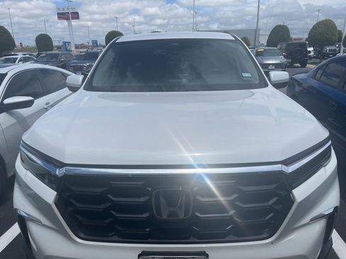 Used 2023 Honda Pilot EX-L image 2