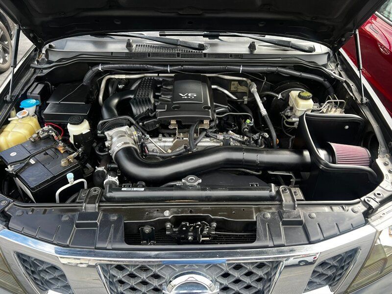 Used 2014 Nissan Frontier SV w/ SV Value Truck Package AWD/4WD image 16
