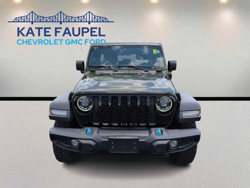 Used 2023 Jeep Wrangler Unlimited w/ Cold Weather Group AWD/4WD image 2