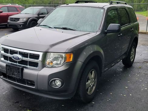 Used 2009 Ford Escape XLT FWD image 2