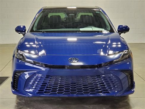Used 2025 Toyota Camry XSE image 7