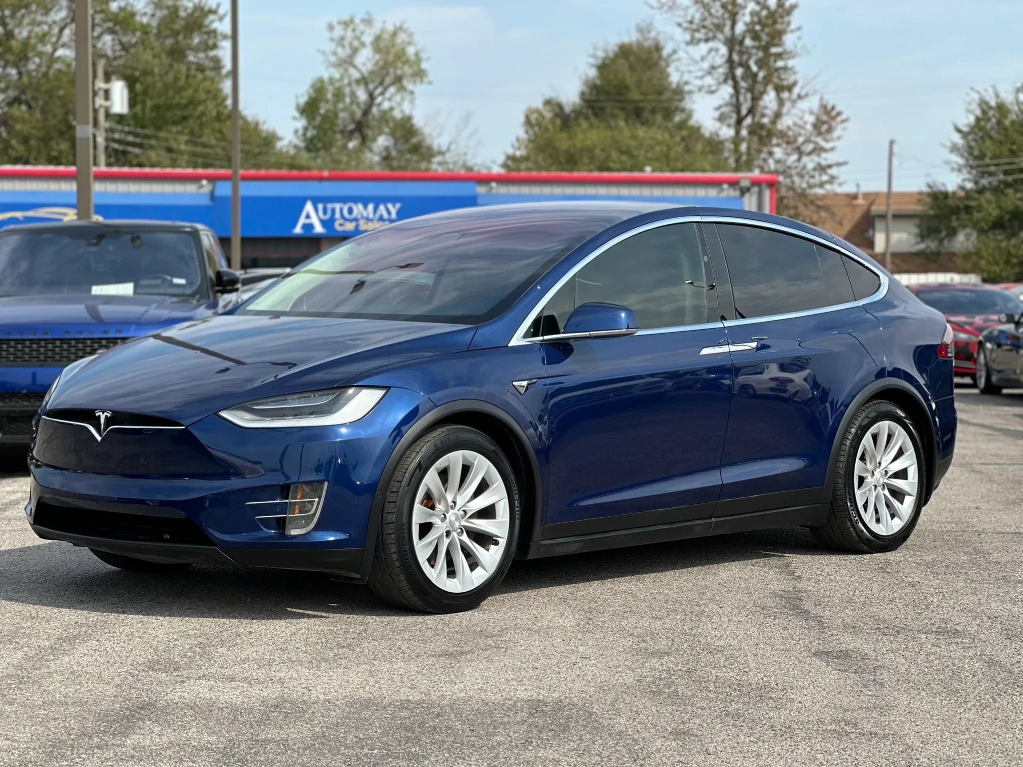 Used 2017 Tesla Model X 75D AWD/4WD image 2
