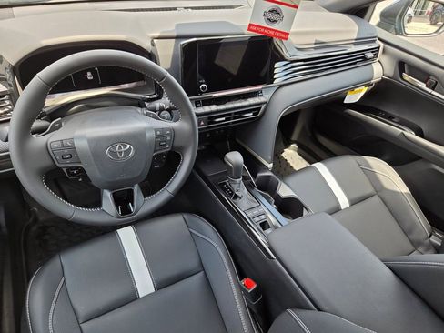 New 2026 Toyota Camry SE FWD image 8