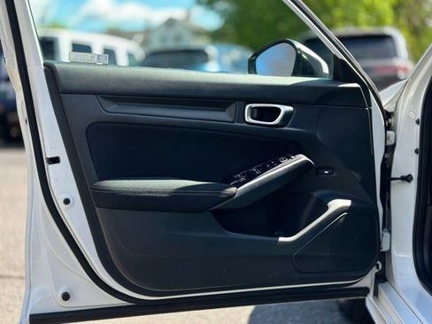 Used 2023 Honda Civic LX image 9