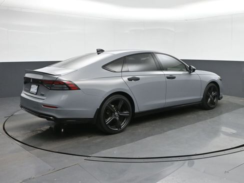 Used 2023 Honda Accord Sport image 7