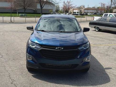 Used 2020 Chevrolet Equinox LT w/ Driver Convenience Package FWD image 3