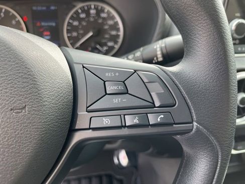 Used 2025 Nissan Sentra S image 17