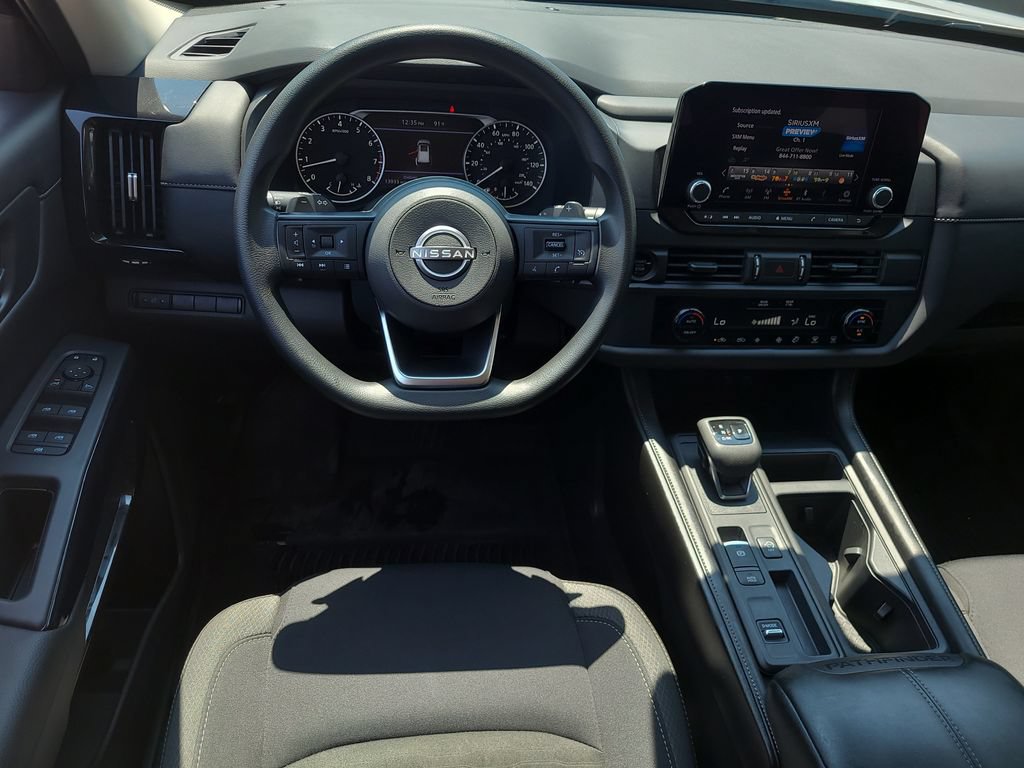 Certified 2025 Nissan Pathfinder S FWD image 12