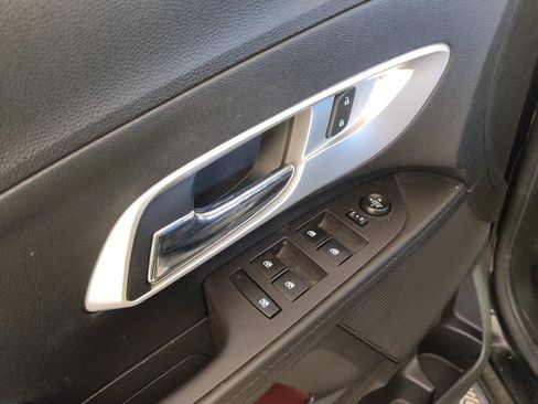 Used 2017 Chevrolet Equinox LS FWD image 27