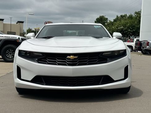 Used 2019 Chevrolet Camaro LT RWD image 6