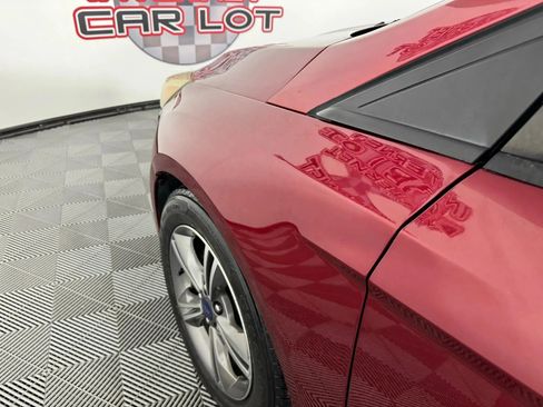 Used 2017 Ford Focus SE FWD image 21