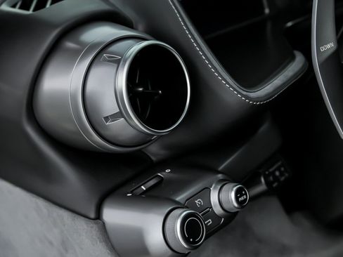 Used 2018 Ferrari 812 Superfast RWD image 24