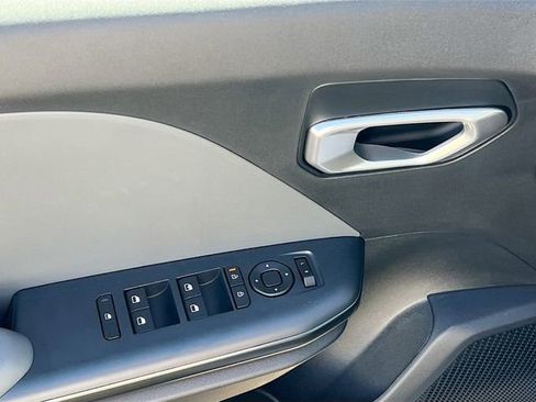 New 2026 Kia K4 LXS image 16