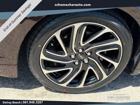 Used 2020 Lincoln MKZ w/ Convenience Package FWD image 17