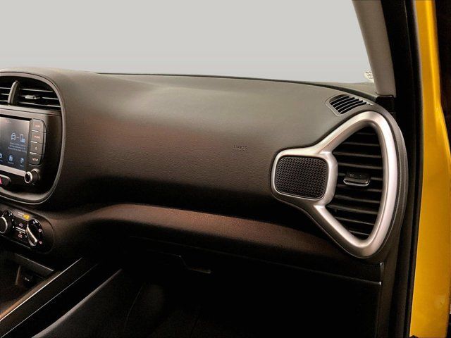 Used 2020 Kia Soul LX FWD image 16
