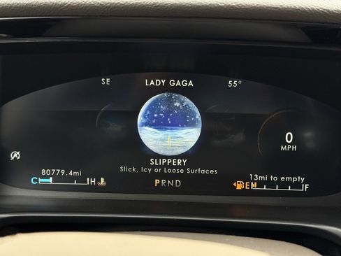 Used 2021 Lincoln Aviator Reserve image 4