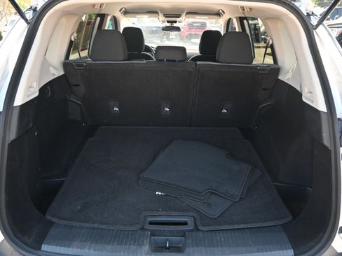 Used 2021 Nissan Rogue SV image 13