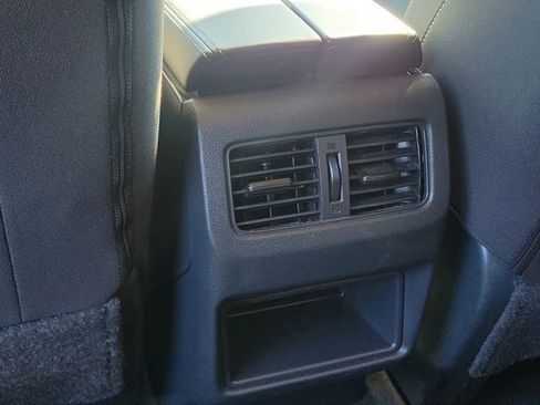 Used 2023 Nissan Rogue S image 14