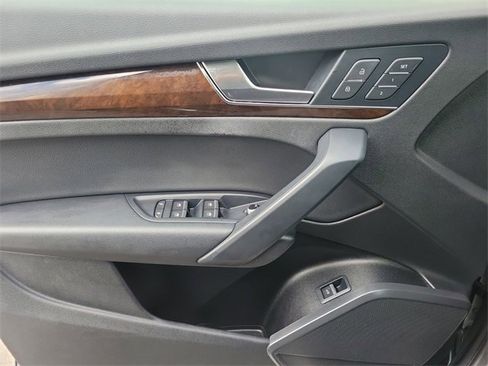 Used 2020 Audi Q5 2.0T Premium w/ Convenience Package image 30