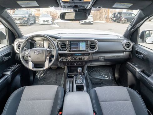 Used 2023 Toyota Tacoma TRD Off-Road image 18