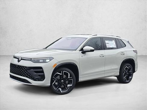 New 2026 Volkswagen Tiguan SEL R-Line image 1